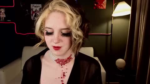 Luna online show from April 21, 2026, 9:50 pm