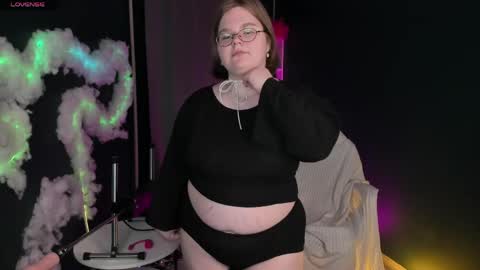 Snapshot of maneela_kennedy chatting on April 15, 2026, 7:32 pm Maneela online show from April 15, 2026, 7:32 pm