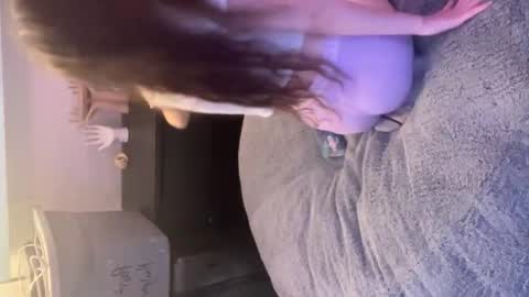 manicpixiedreamfrog online show from February 3, 2026, 6:16 am