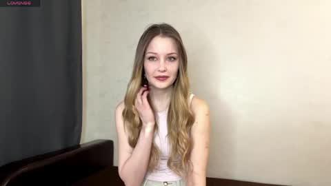 Snapshot of maniemarchitto chatting on April 9, 2026, 4:23 am Hey there my name is Sarah online show from April 9, 2026, 4:23 am