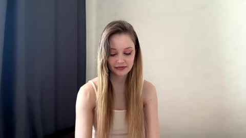 Snapshot of maniemarchitto chatting on April 17, 2026, 5:21 am Hey there my name is Sarah online show from April 17, 2026, 5:21 am