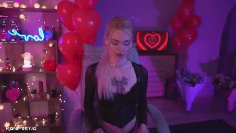 Amelie online show from February 15, 2025, 9:15 pm