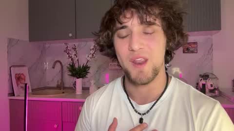 manolein online show from November 4, 2025, 6:40 pm