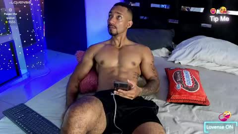 Snapshot of manolo_hot1 chatting on June 7, 2026, 6:11 pm Manolo Hot 1 online show from June 7, 2026, 6:11 pm