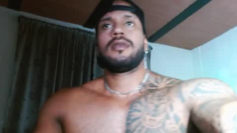 Snapshot of manolofitt chatting on April 27, 2026, 2:20 am Manolo online show from April 27, 2026, 2:20 am