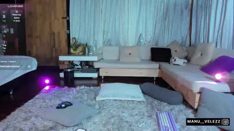 Manu Velez  online show from September 23, 2025, 8:06 am