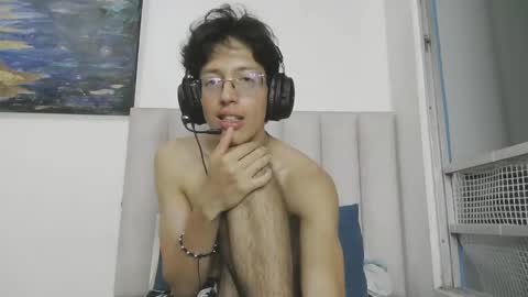 Snapshot of manu_vera8 chatting on April 8, 2026, 11:48 pm Manuel online show from April 8, 2026, 11:48 pm