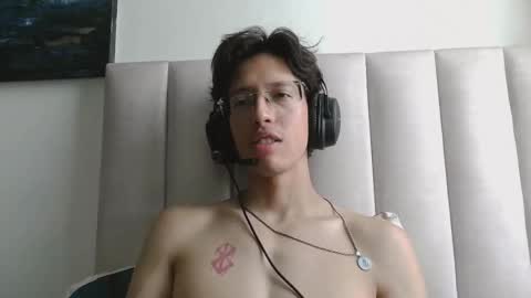 Snapshot of manu_vera8 chatting on April 12, 2026, 7:30 pm Manuel online show from April 12, 2026, 7:30 pm