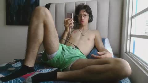 Snapshot of manu_vera8 chatting on May 8, 2026, 7:52 pm Manuel online show from May 8, 2026, 7:52 pm