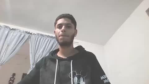 Snapshot of manuel444rl chatting on February 6, 2025, 6:56 pm Manuel RL online show from February 6, 2025, 6:56 pm