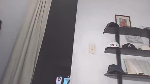 Snapshot of manuel444rl chatting on February 23, 2025, 2:29 am Manuel RL online show from February 23, 2025, 2:29 am