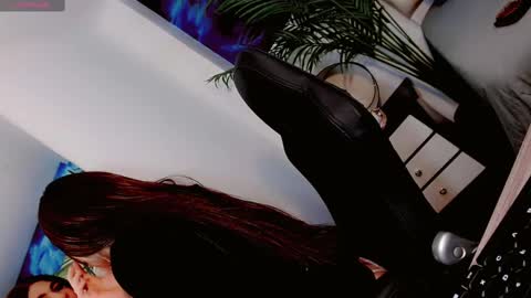 Manuela Kingsley online show from February 10, 2025, 11:46 am