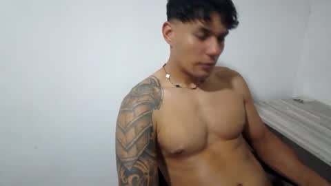Snapshot of manuelvillarreal318 chatting on August 10, 2026, 4:05 am manuelvillarreal318 online show from August 10, 2026, 4:05 am