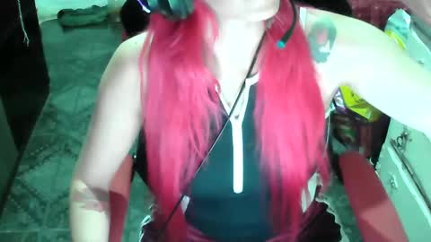 Manu Escarlate online show from February 13, 2025, 4:43 am