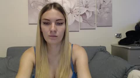 Snapshot of manyamania chatting on October 8, 2025, 8:01 am Prosto Maria online show from October 8, 2025, 8:01 am