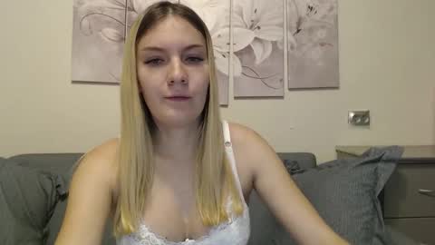 Snapshot of manyamania chatting on November 7, 2025, 7:52 am Prosto Maria online show from November 7, 2025, 7:52 am