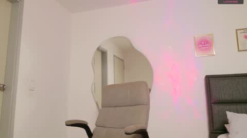     online show from March 8, 2025, 2:23 am