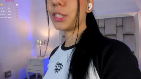 Snapshot of mara_betancurt chatting on January 27, 2025, 6:09 am Mara online show from January 27, 2025, 6:09 am