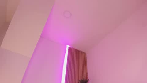 Snapshot of mara_betancurt chatting on May 17, 2026, 9:00 pm Mara online show from May 17, 2026, 9:00 pm