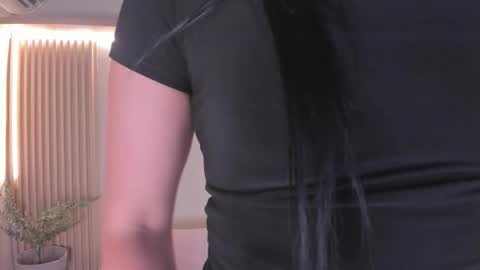 Mara  online show from January 6, 2026, 8:45 pm