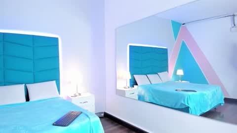 mara_winters_ online show from October 13, 2025, 12:05 pm