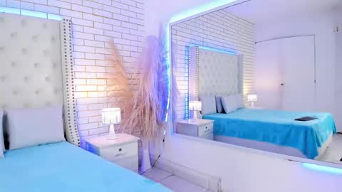 mara_winters_ online show from February 20, 2026, 12:49 pm