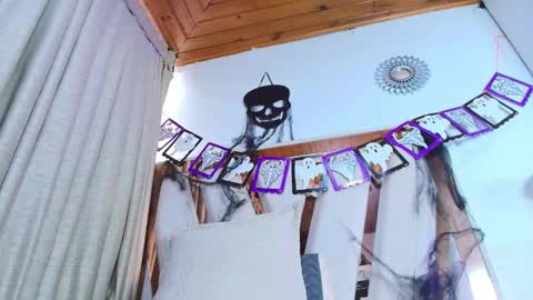 Snapshot of maraa_x chatting on October 9, 2025, 8:07 pm maraa_x online show from October 9, 2025, 8:07 pm