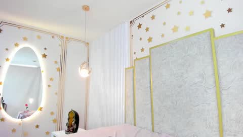 Maraluna online show from February 1, 2025, 5:37 pm