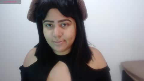 Mara Silk online show from September 17, 2025, 12:40 pm
