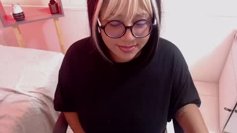 Snapshot of marasilk chatting on July 9, 2026, 1:59 pm Mara Silk online show from July 9, 2026, 1:59 pm