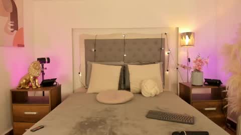 Mara online show from April 21, 2026, 3:46 am