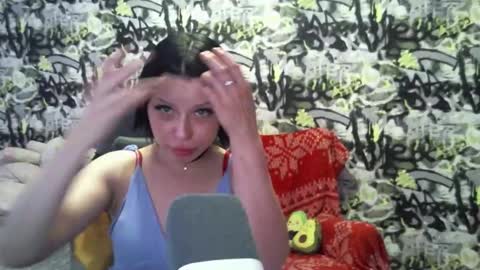 marble_kitten online show from December 20, 2025, 11:28 am