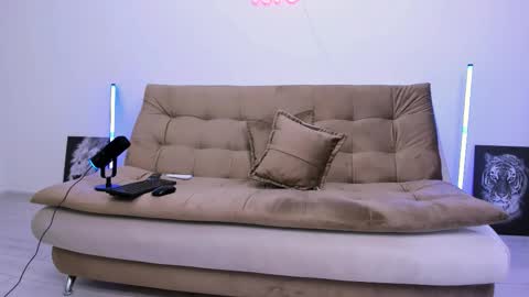 alex marvelxx online show from October 2, 2025, 6:53 am