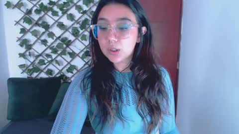 Snapshot of marce_bunny chatting on September 29, 2025, 4:01 pm Marcela online show from September 29, 2025, 4:01 pm