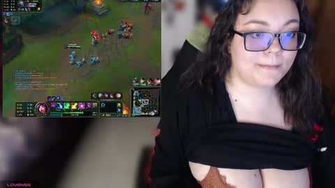 Snapshot of marcela2101 chatting on December 31, 2024, 1:26 am marcela2101 online show from December 31, 2024, 1:26 am