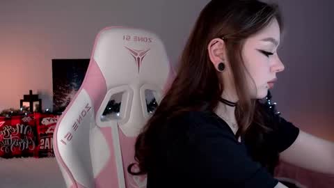 Lady Marceline online show from November 26, 2025, 10:05 am