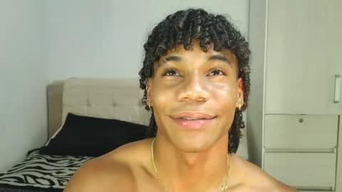 Snapshot of marcelo_dosantos77 chatting on May 19, 2026, 11:00 pm MARCELO online show from May 19, 2026, 11:00 pm