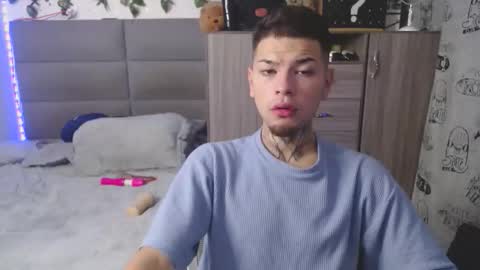 marcelo_m1lk online show from November 3, 2025, 4:47 am