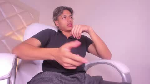 Snapshot of marco_deluxe chatting on April 23, 2026, 11:42 am marco_deluxe online show from April 23, 2026, 11:42 am