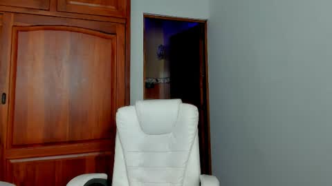 Snapshot of marco_tahani_ chatting on August 8, 2026, 3:03 pm Marco IG marco tahani online show from August 8, 2026, 3:03 pm