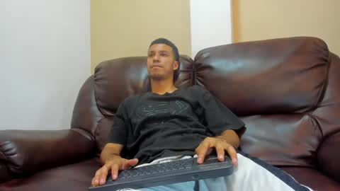 Snapshot of marcus_jeron chatting on April 23, 2026, 12:23 am marcus_jeron online show from April 23, 2026, 12:23 am