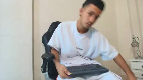 Snapshot of marcus_jeron chatting on April 24, 2026, 1:41 am marcus_jeron online show from April 24, 2026, 1:41 am