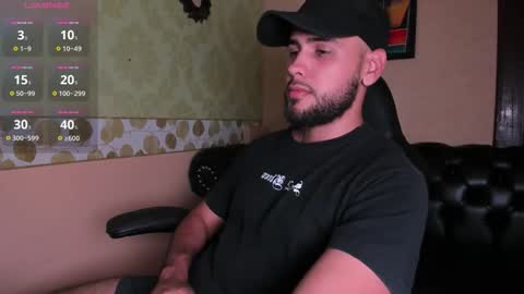 marcus_soler online show from November 26, 2025, 7:26 pm