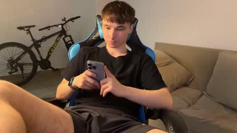 Snapshot of marcussmit chatting on October 21, 2025, 9:59 pm Marcus online show from October 21, 2025, 9:59 pm