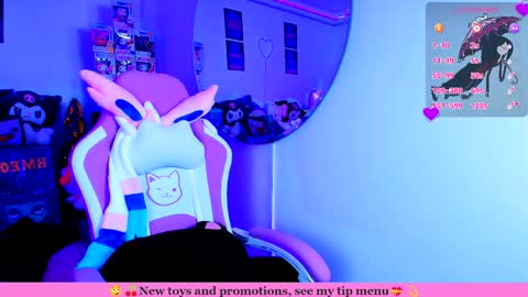 Snapshot of marcy_neko chatting on April 17, 2026, 1:47 pm Marceline online show from April 17, 2026, 1:47 pm