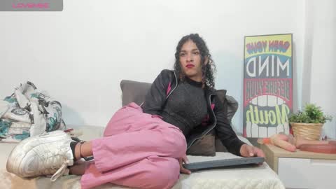 marfilastrom online show from February 5, 2026, 7:35 am