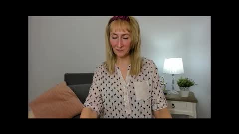 margaretmature online show from February 28, 2025, 1:47 pm