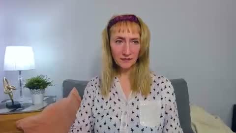 margaretmature online show from March 10, 2025, 4:35 pm