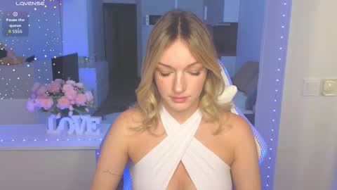 Snapshot of margaretsweet1 chatting on September 12, 2025, 12:33 am Margaret online show from September 12, 2025, 12:33 am