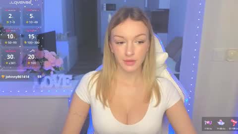 Snapshot of margaretsweet1 chatting on September 18, 2025, 12:12 am Margaret online show from September 18, 2025, 12:12 am